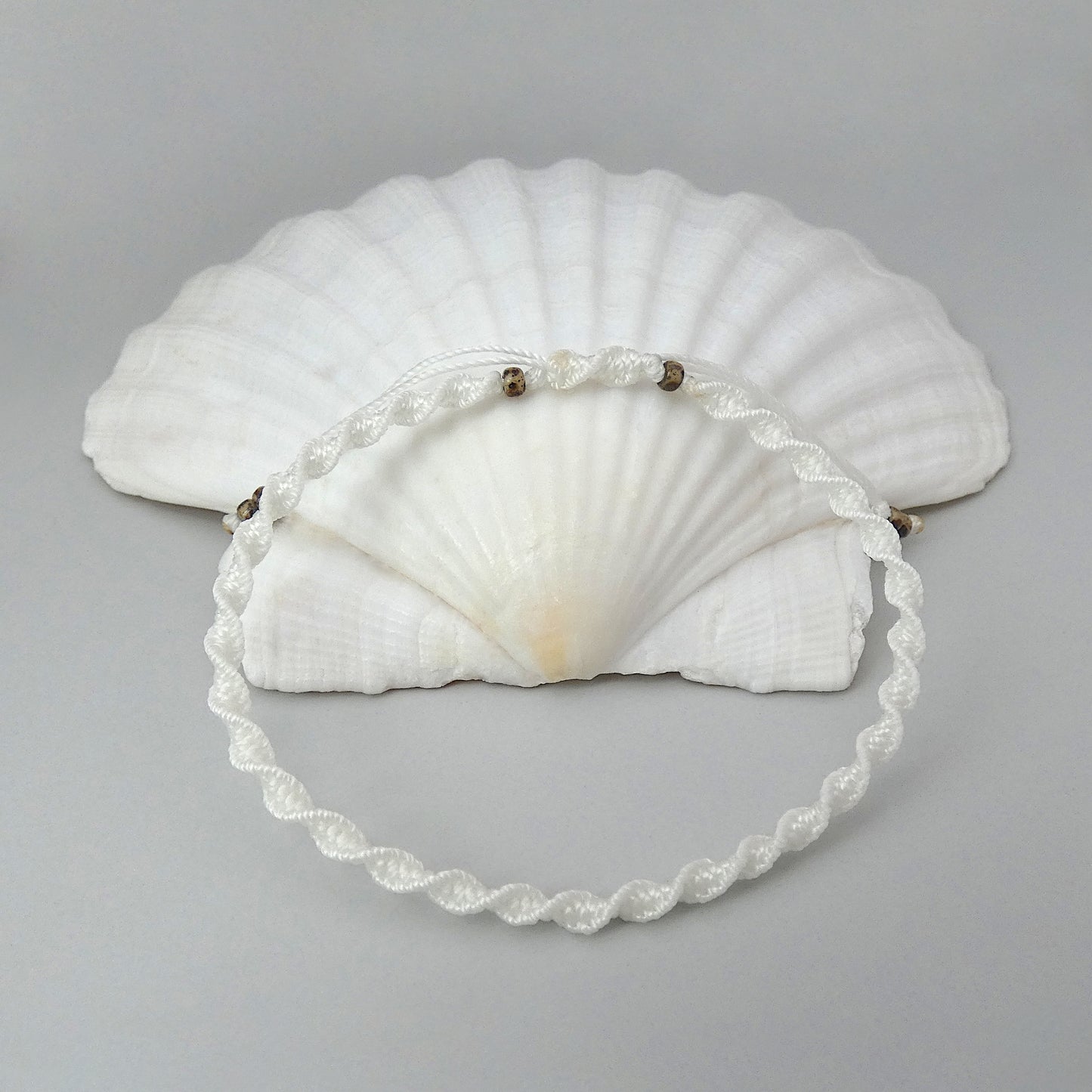 White Macramé Bracelet – Handmade Spiral Knot Bracelet, Minimalist Boho Jewellery, Adjustable Gift for Women UK